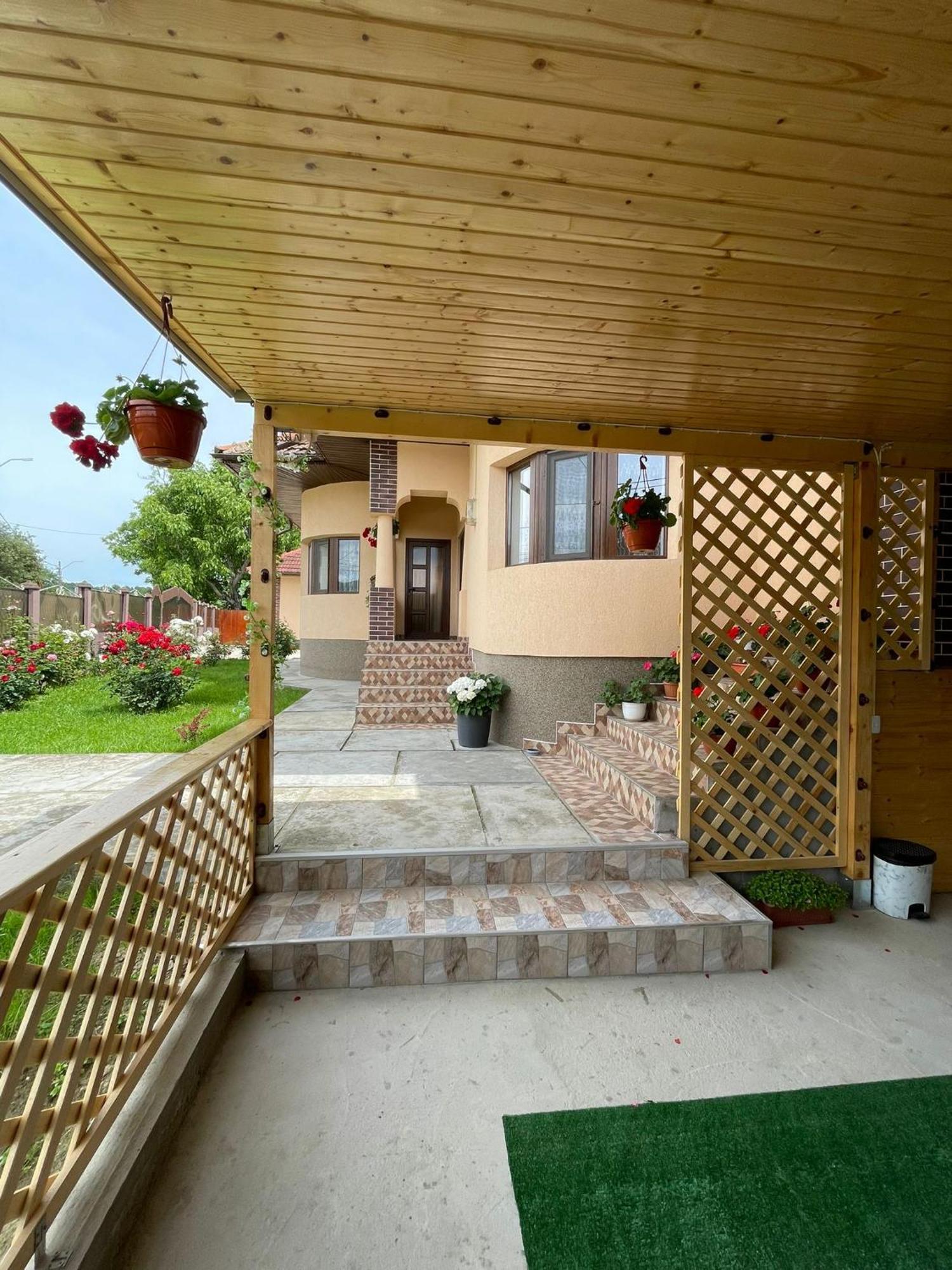 Pensiunea Cav Novaci-Străini Zewnętrze zdjęcie